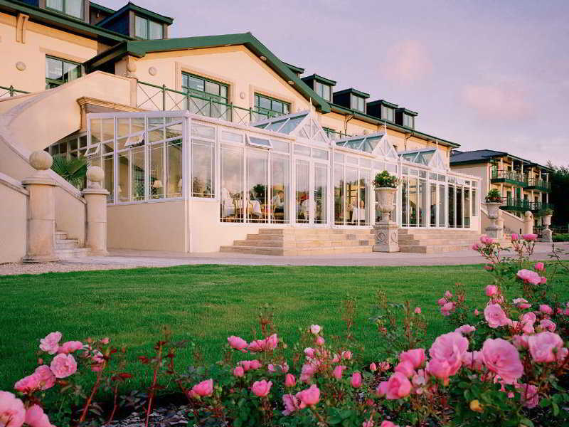 Vale Resort Hensol Exterior photo
